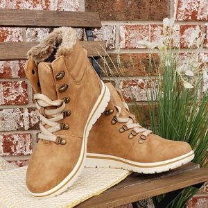 Cliff by White Mountain Hallett Bootie Hiker Wheat Ladies Size 8